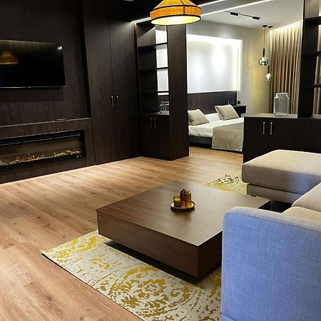 Hotel Reyes Ziries Альболоте Екстер'єр фото