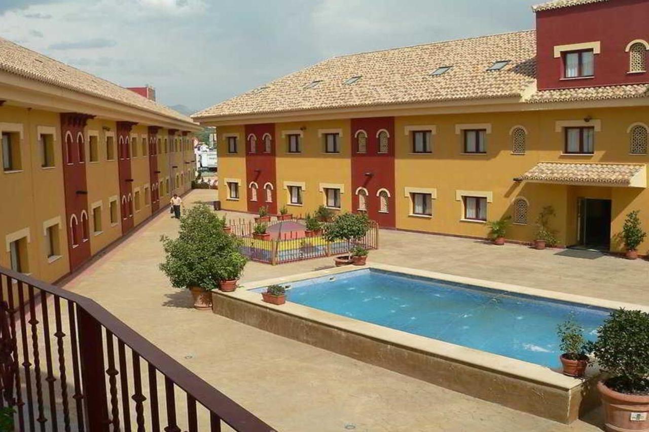 Hotel Reyes Ziries Альболоте Екстер'єр фото