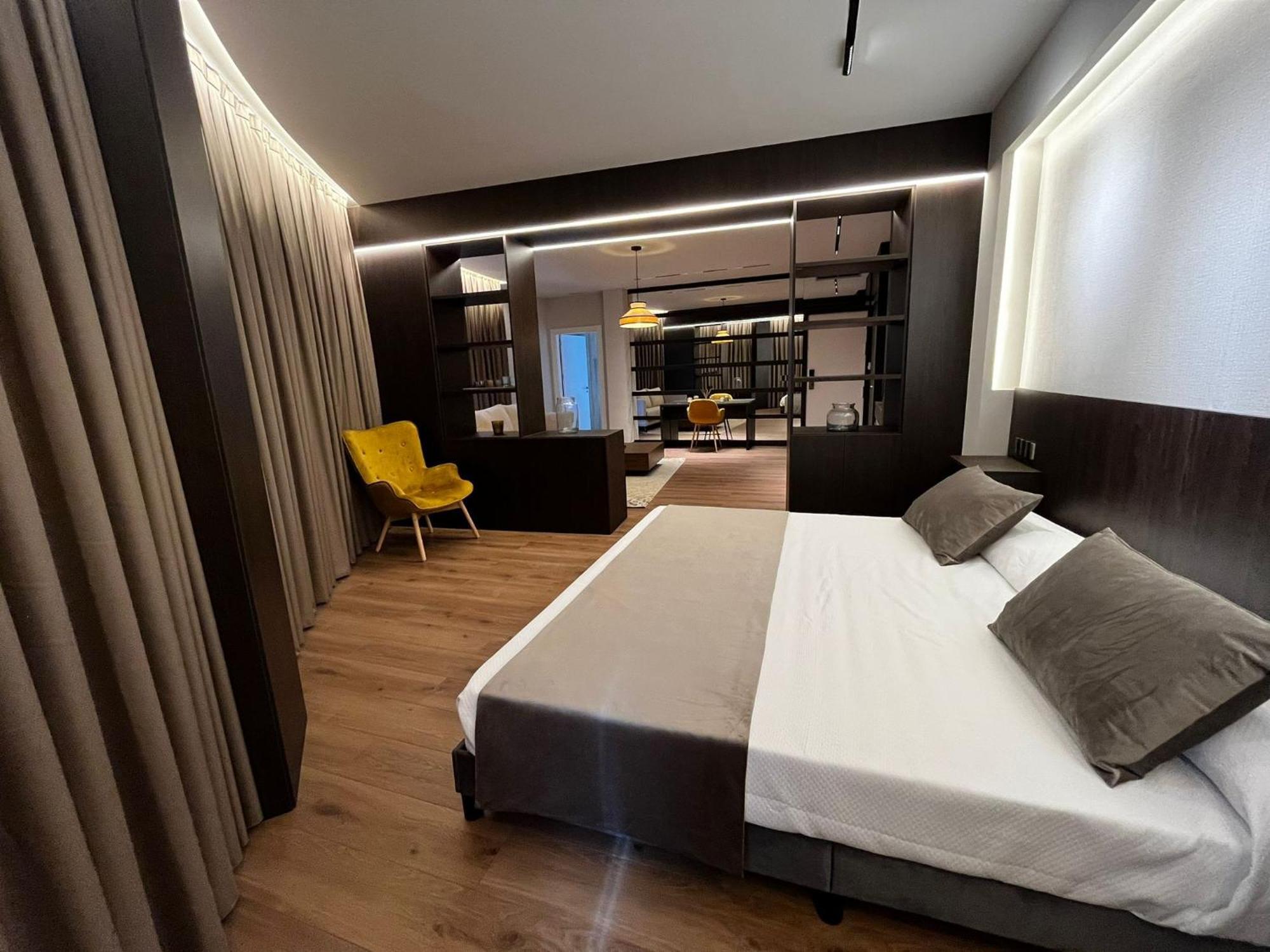 Hotel Reyes Ziries Альболоте Екстер'єр фото