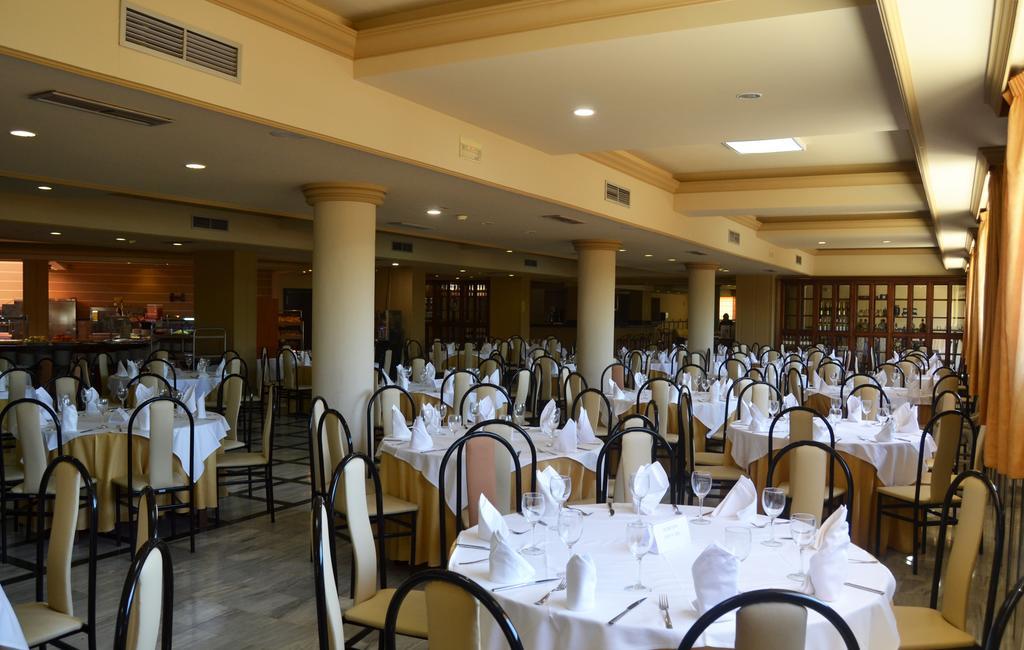 Hotel Reyes Ziries Альболоте Екстер'єр фото