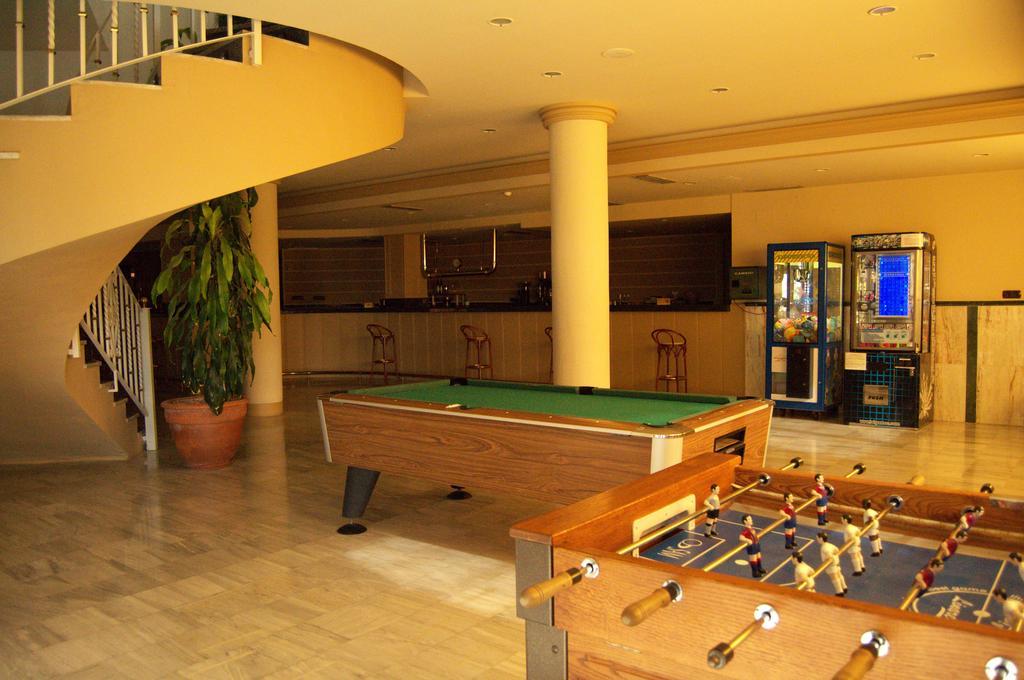 Hotel Reyes Ziries Альболоте Екстер'єр фото