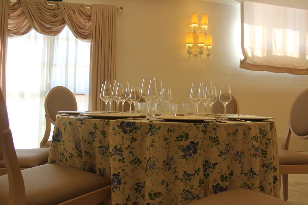 Hotel Reyes Ziries Альболоте Екстер'єр фото