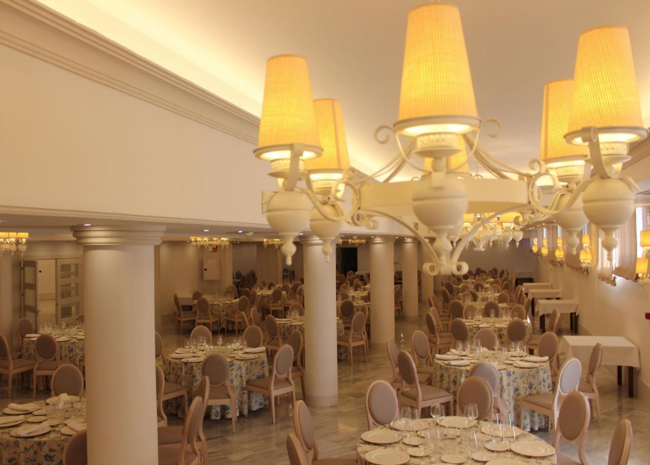Hotel Reyes Ziries Альболоте Екстер'єр фото
