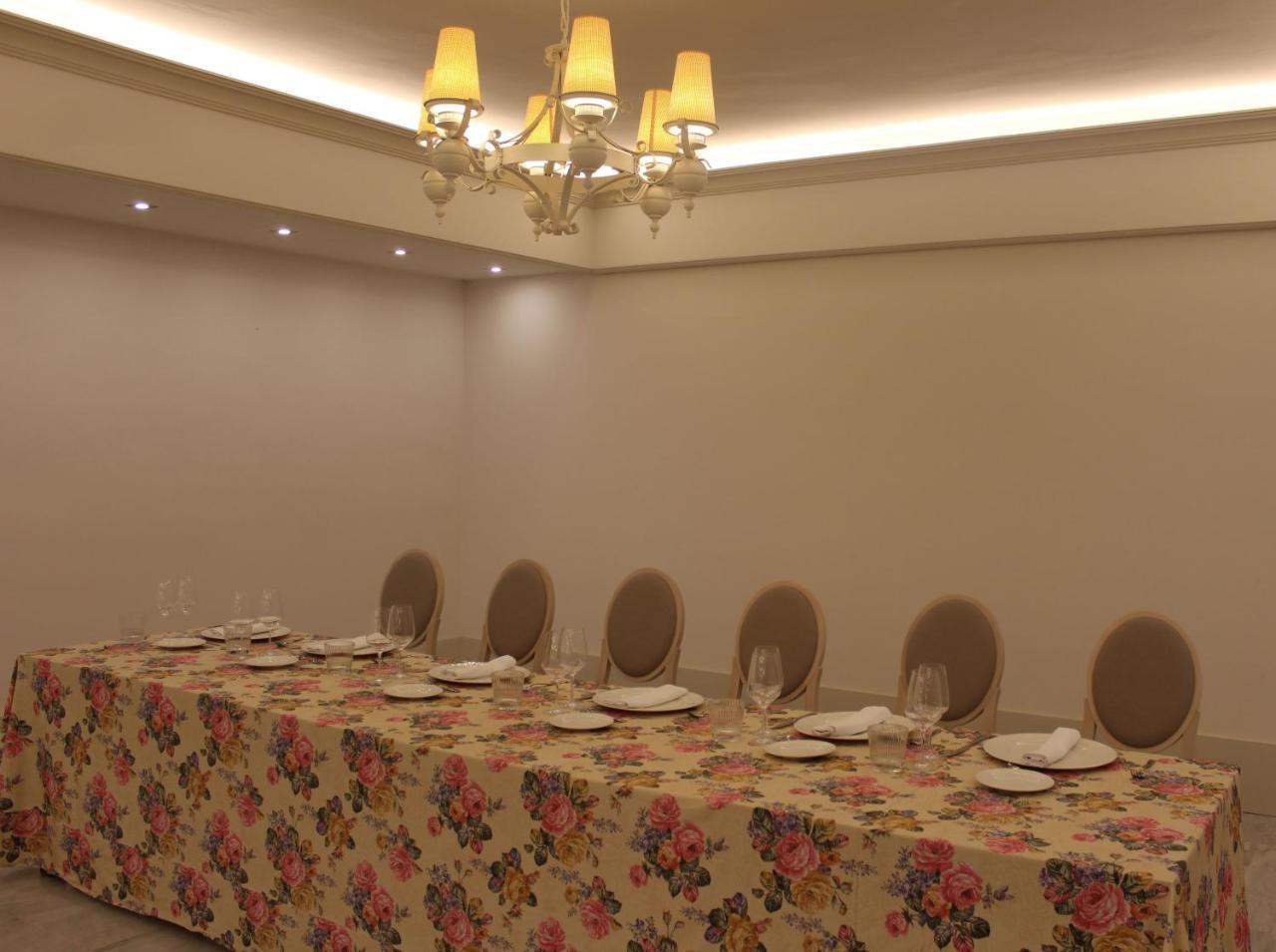 Hotel Reyes Ziries Альболоте Екстер'єр фото